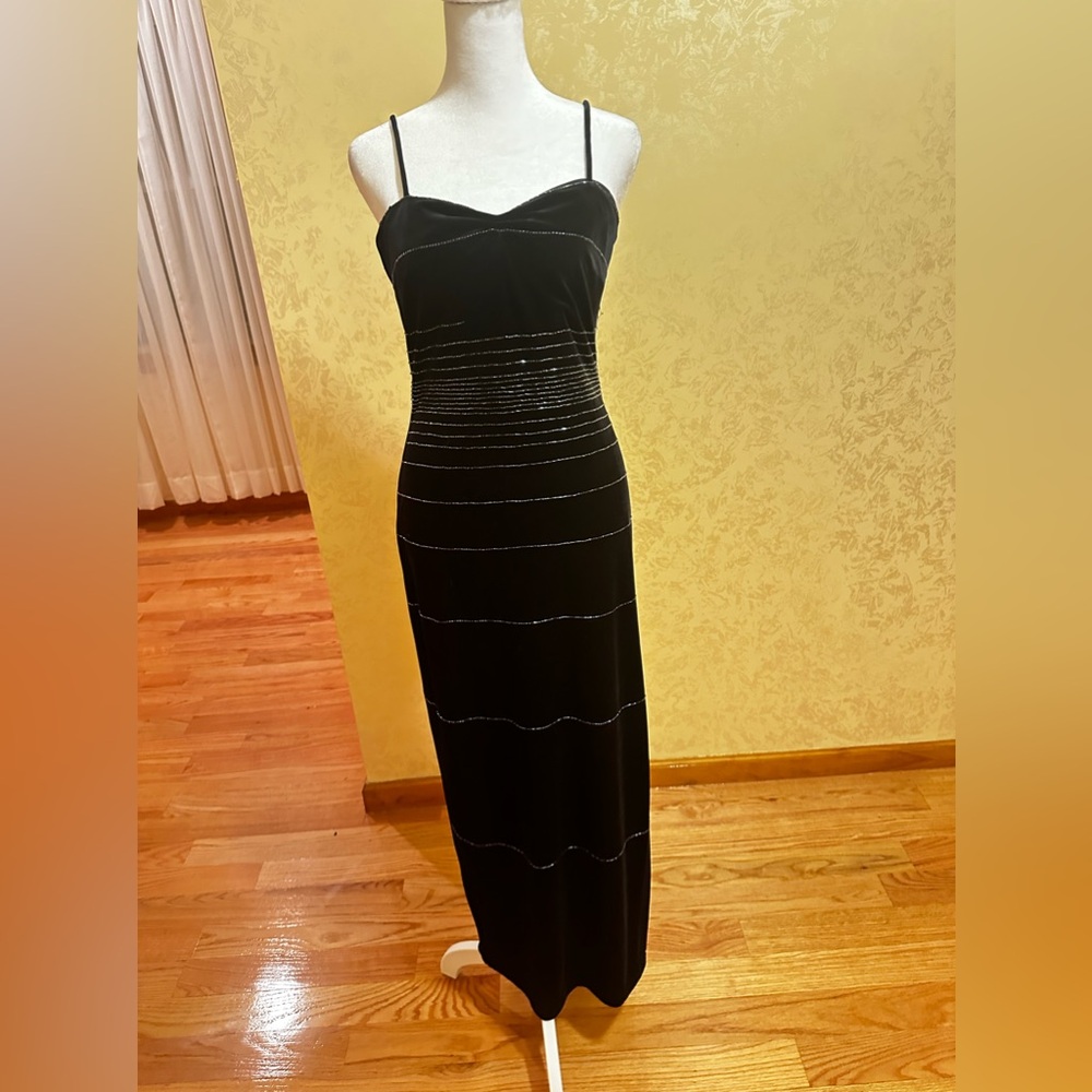 Elegant Black Evening Dress